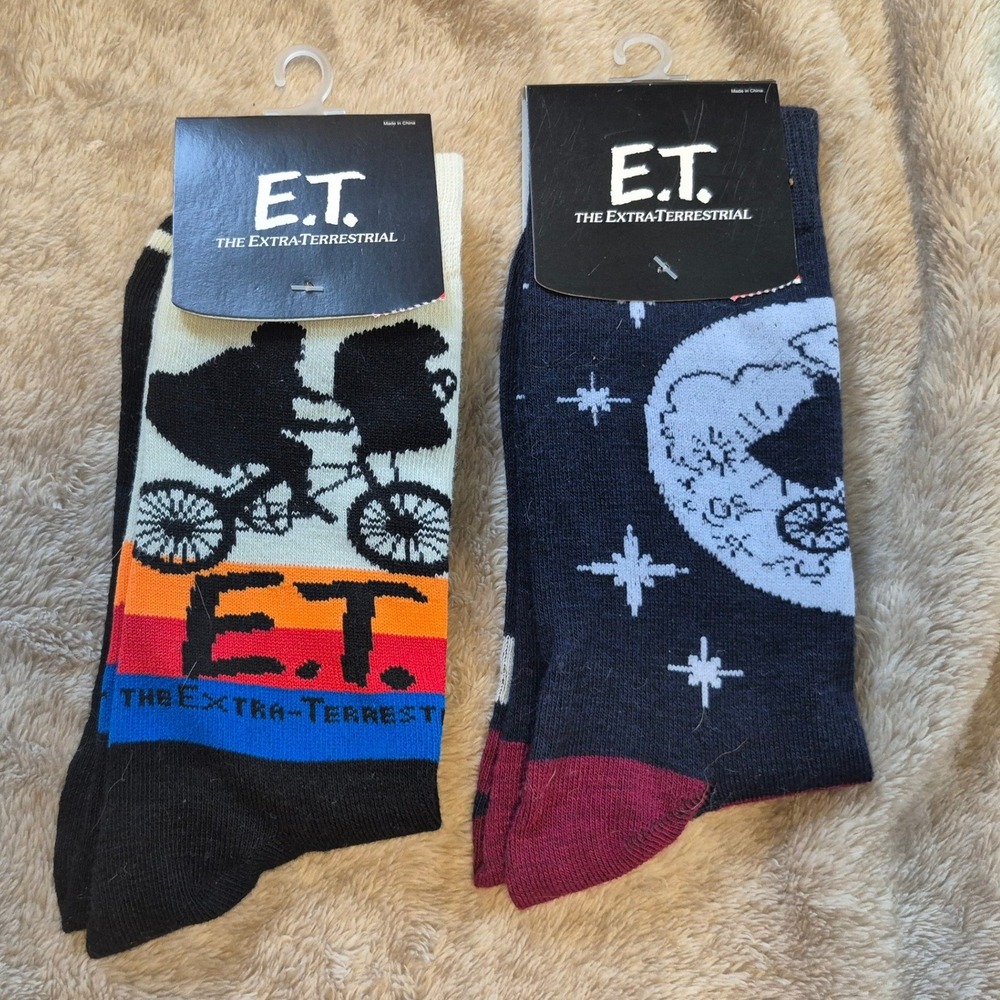 Bioworld ET The Extra-Terrestrial Crew Socks 2 Pair Set Movie Retro 80s Sci-Fi